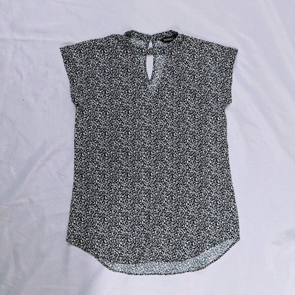 Express Animal Print Keyhole Blouse Top Women's Size Small Black and White - Picture 3 of 5